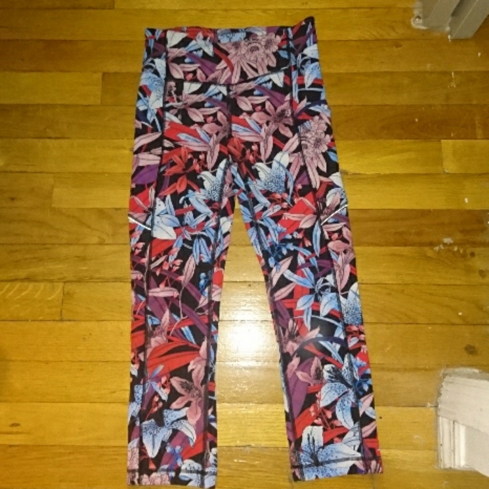 Lululemon Speed Up Crop 21'' New